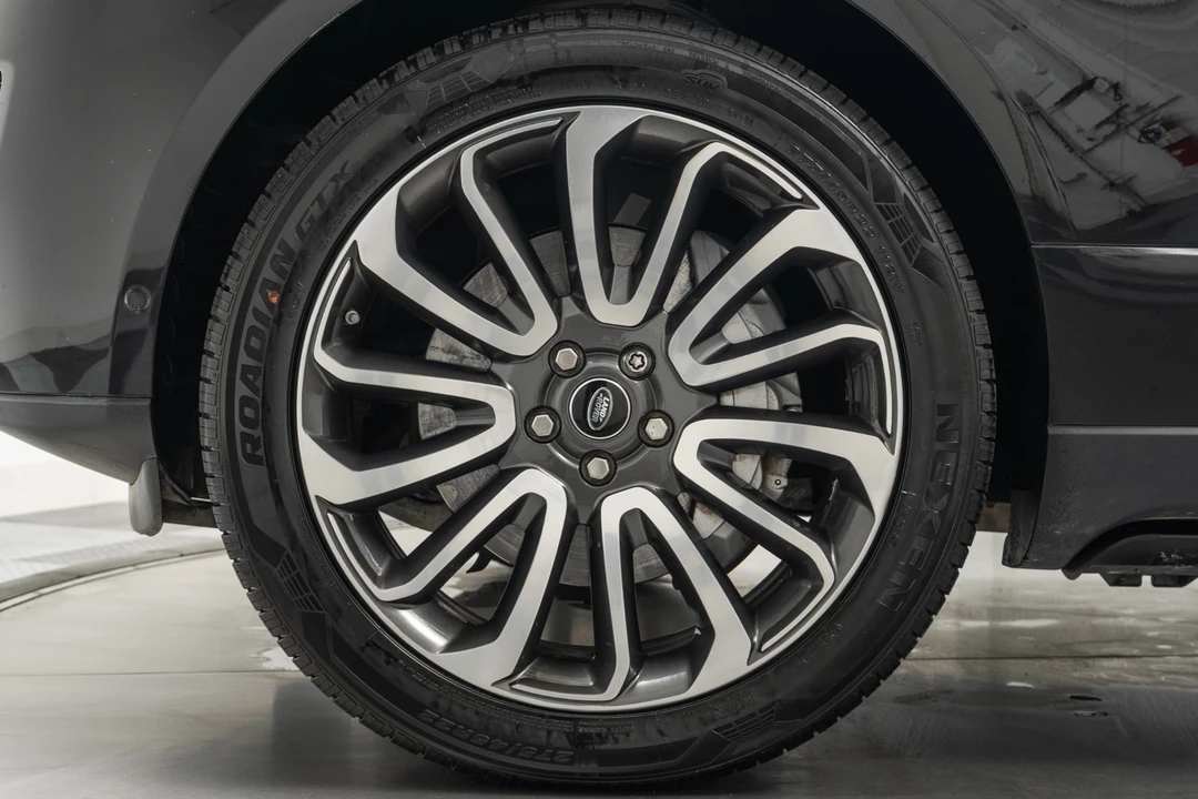 2016 Land Rover Range Rover L405 - Image 10 of 12
