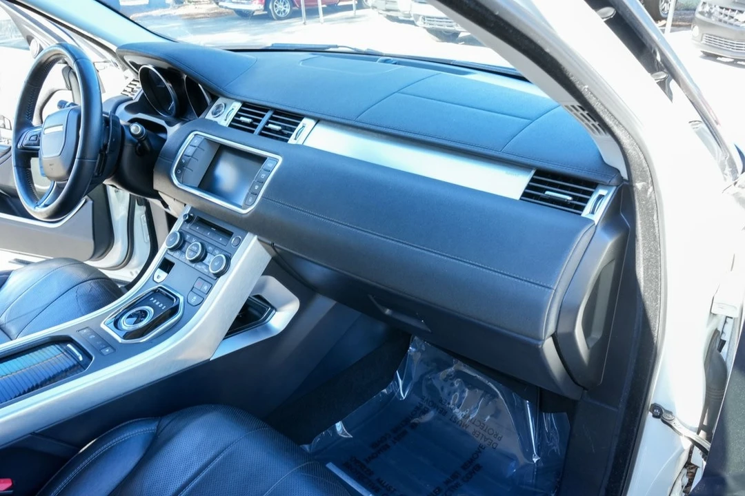 2016 Land Rover Range Rover L405 - Image 17 of 21