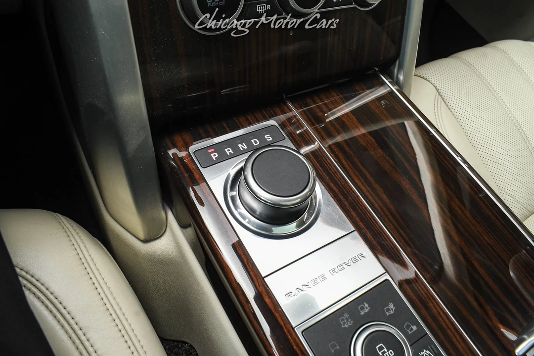 2016 Land Rover Range Rover L405 - Image 17 of 31