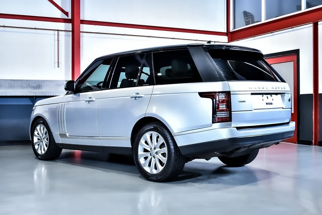 2016 Land Rover Range Rover L405 - Image 21 of 30