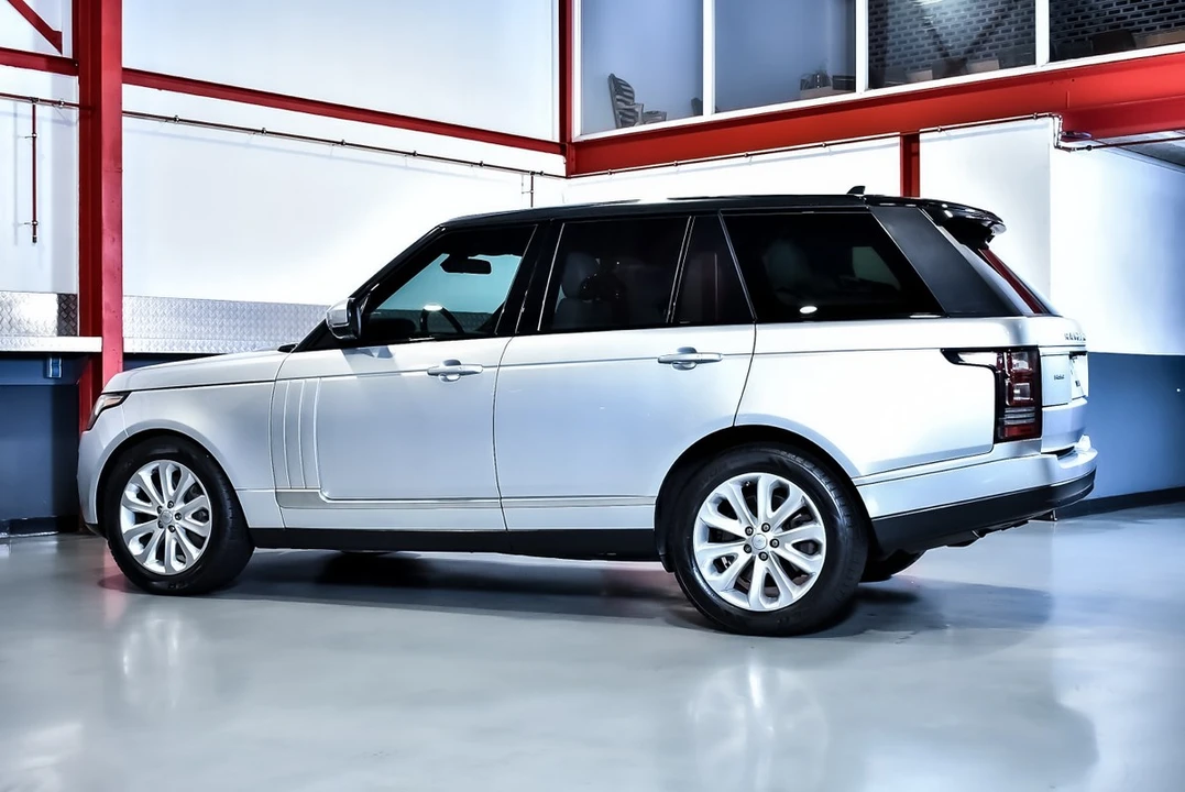 2016 Land Rover Range Rover L405 - Image 23 of 30
