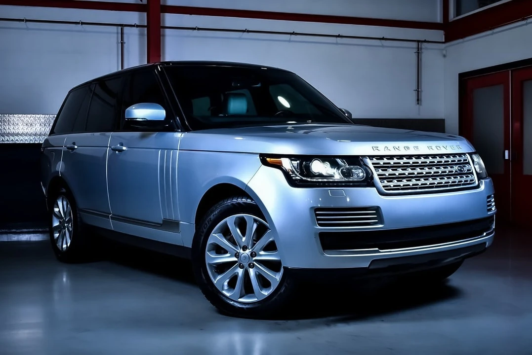 2016 Land Rover Range Rover L405 - Image 13 of 30