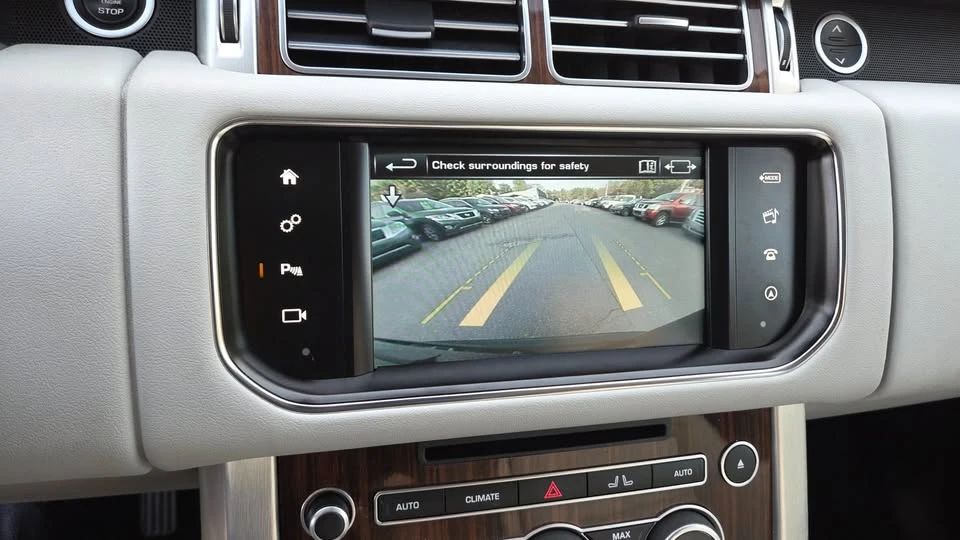 2016 Land Rover Range Rover L405 - Image 17 of 20