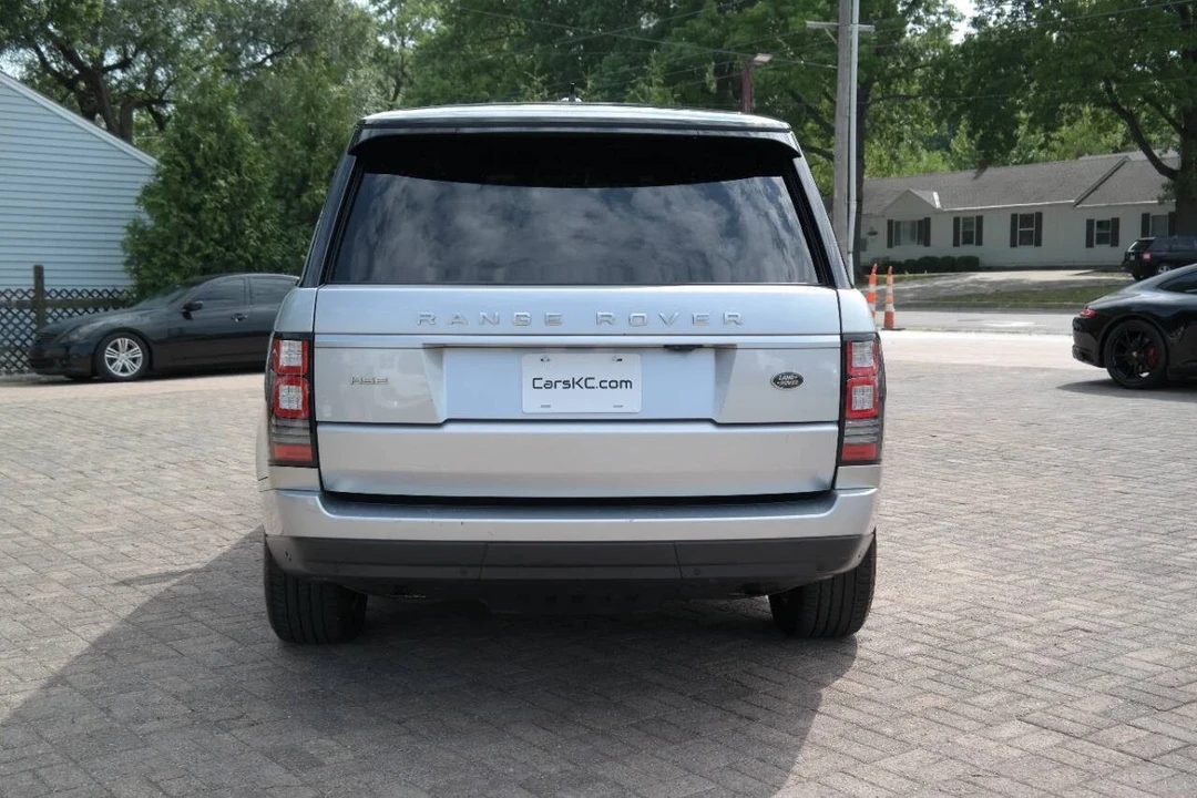 2016 Land Rover Range Rover L405 - Image 10 of 21