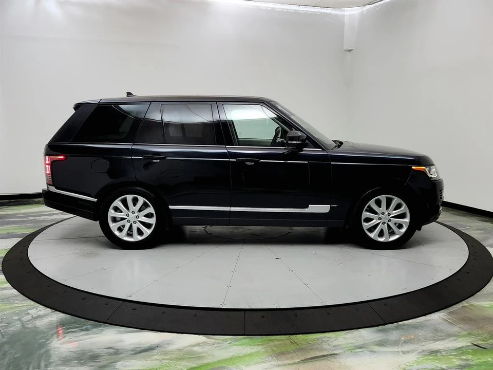 2016 Land Rover Range Rover L405 - Image 4 of 21