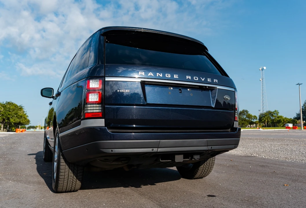 2016 Land Rover Range Rover L405 - Image 11 of 31
