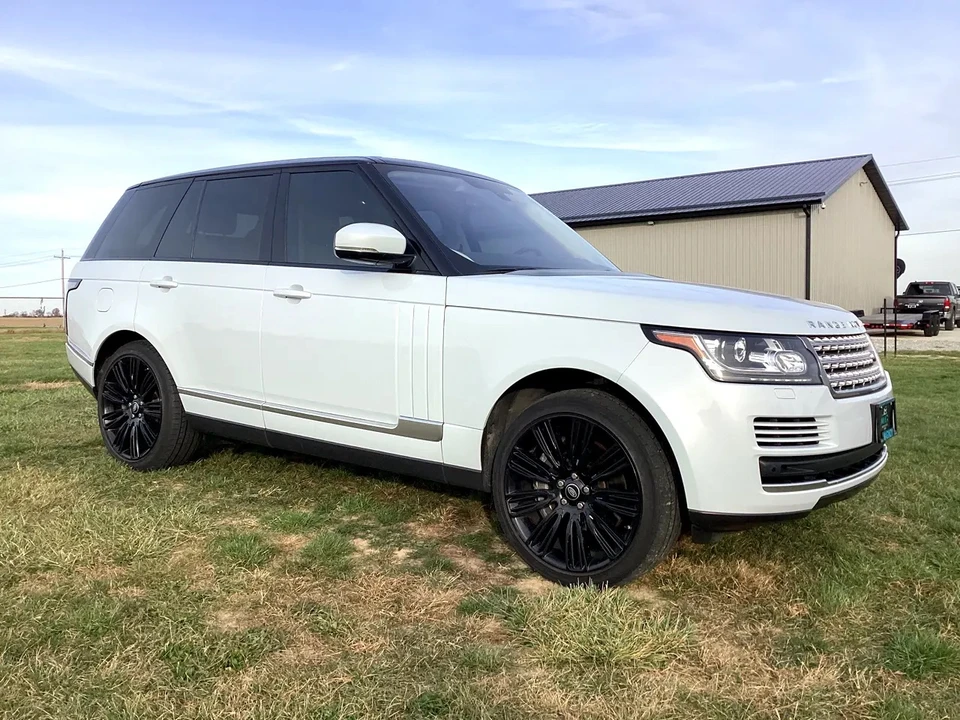 2016 Land Rover Range Rover L405 - Image 12 of 31