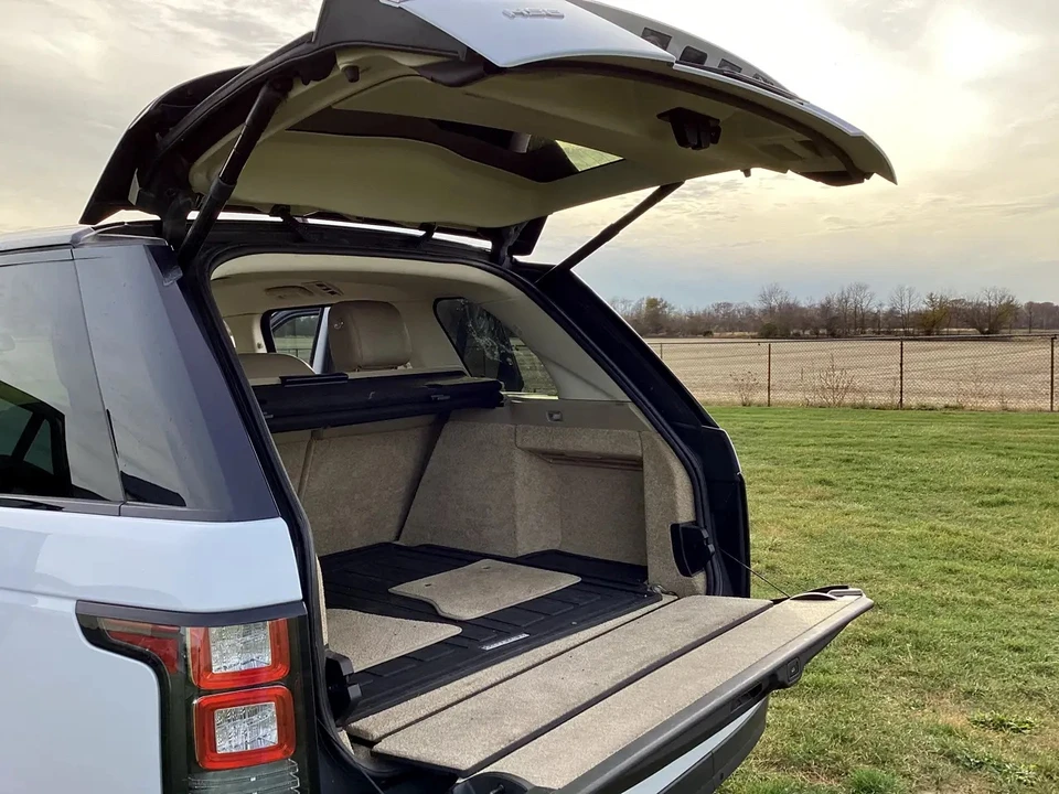 2016 Land Rover Range Rover L405 - Image 20 of 31