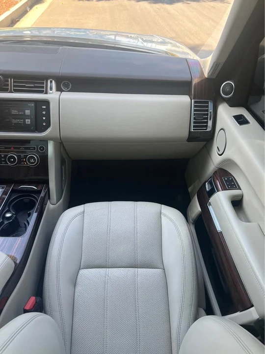 2016 Land Rover Range Rover L405 - Image 17 of 21
