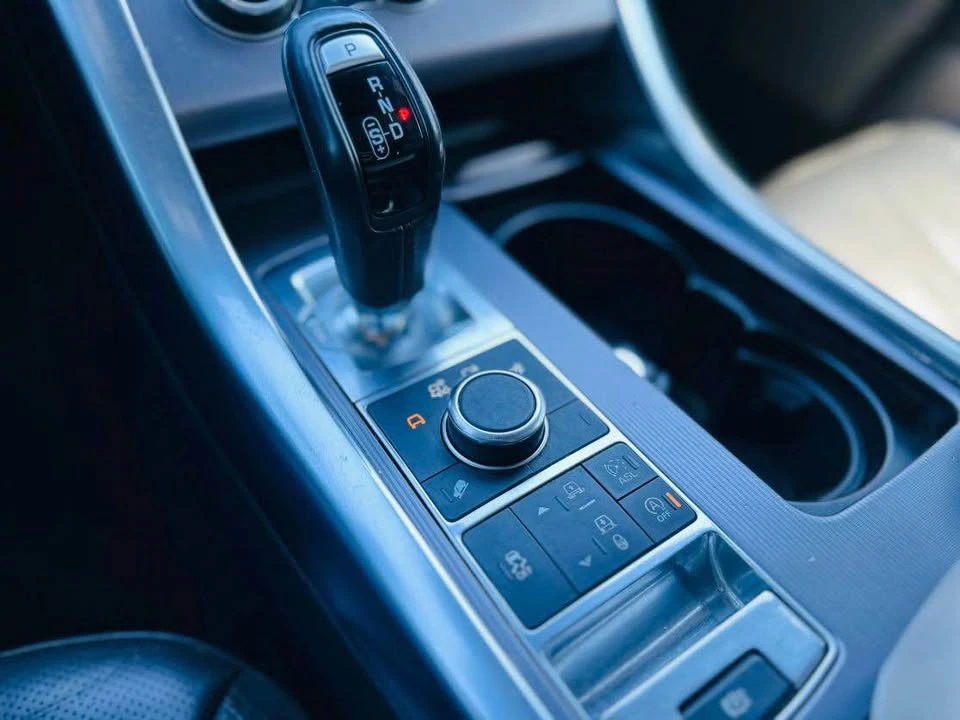 2016 Land Rover Range Rover L405 - Image 12 of 20