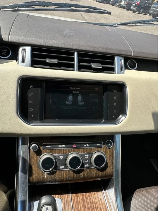2016 Land Rover Range Rover L405 - Image 11 of 19