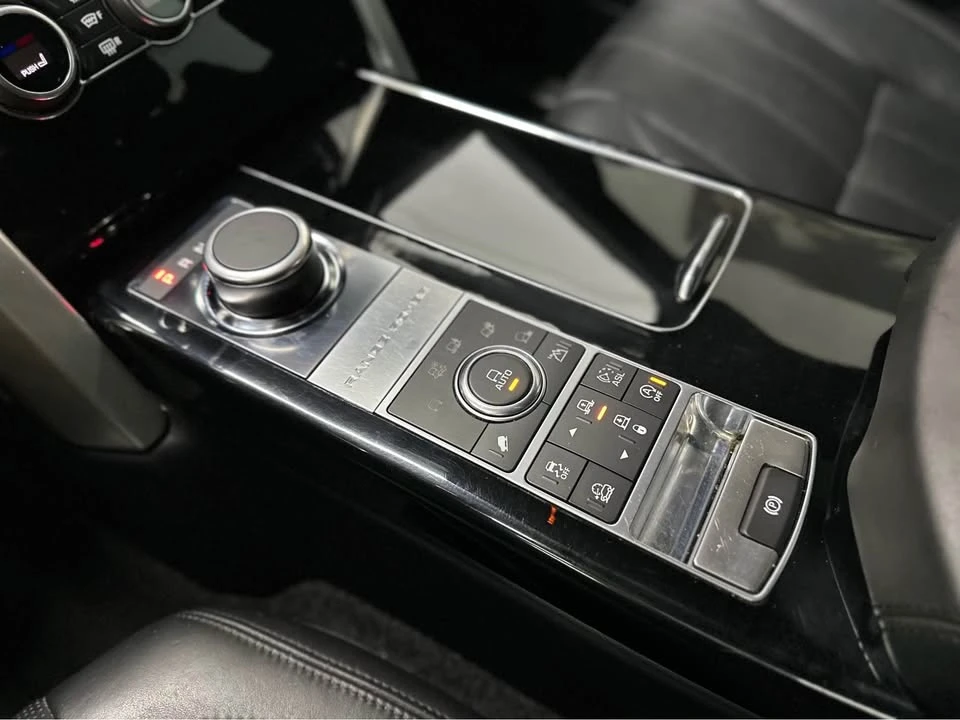 2016 Land Rover Range Rover L405 - Image 11 of 15
