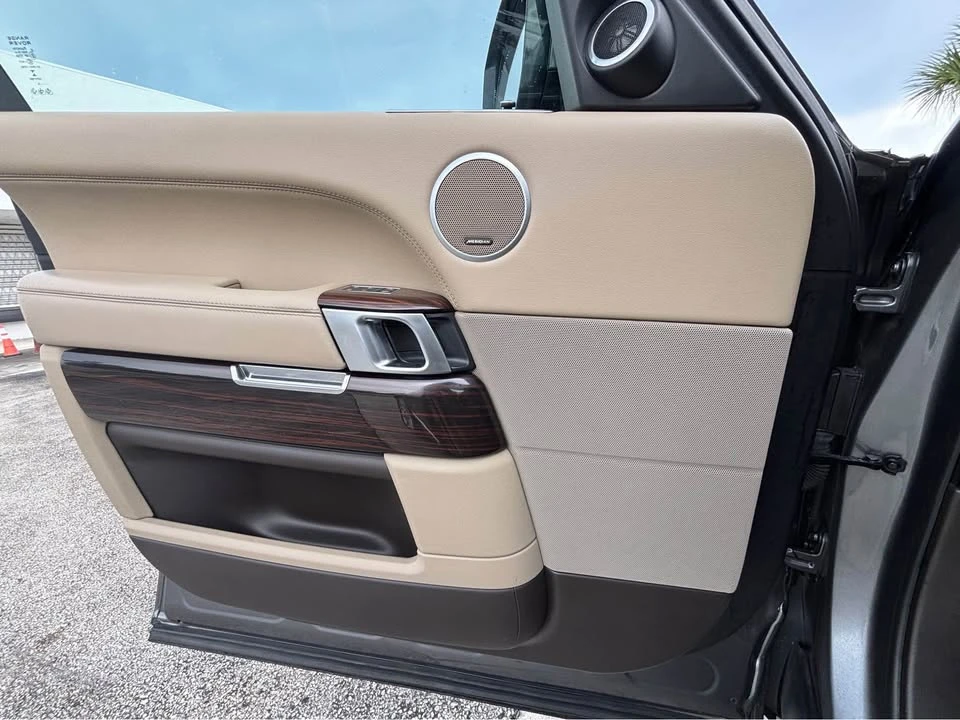 2016 Land Rover Range Rover L405 - Image 17 of 20