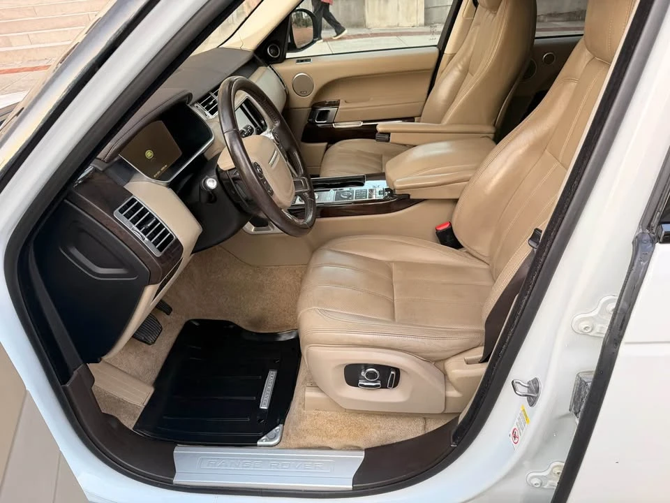 2016 Land Rover Range Rover L405 - Image 7 of 17