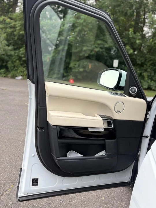 2016 Land Rover Range Rover L405 - Image 14 of 19