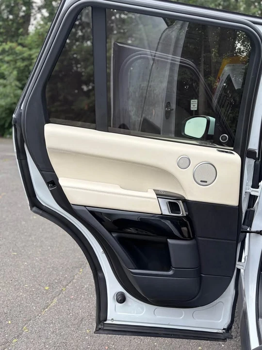 2016 Land Rover Range Rover L405 - Image 15 of 19