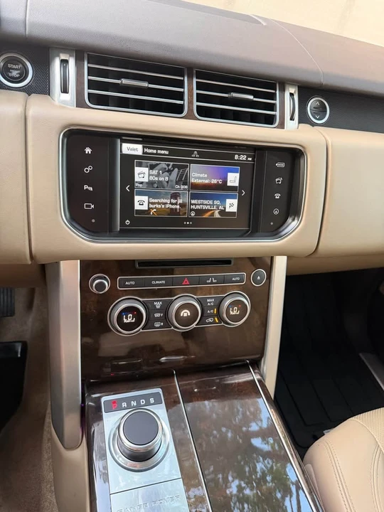 2016 Land Rover Range Rover L405 - Image 14 of 17