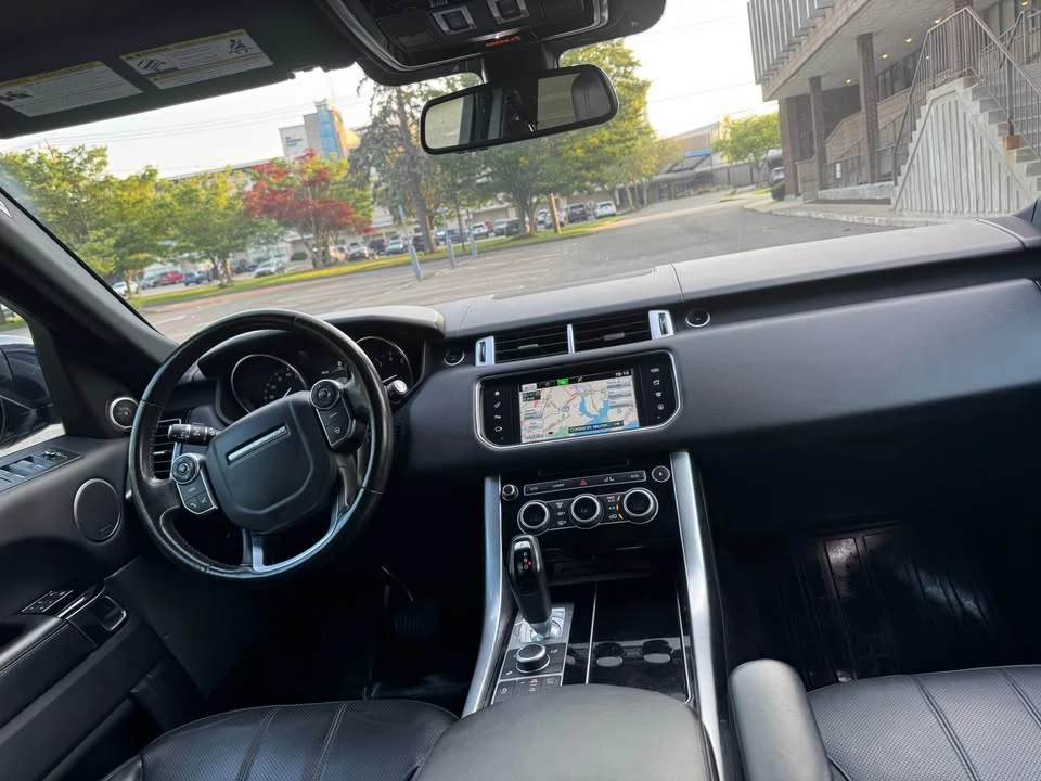 2016 Land Rover Range Rover L405 - Image 8 of 16