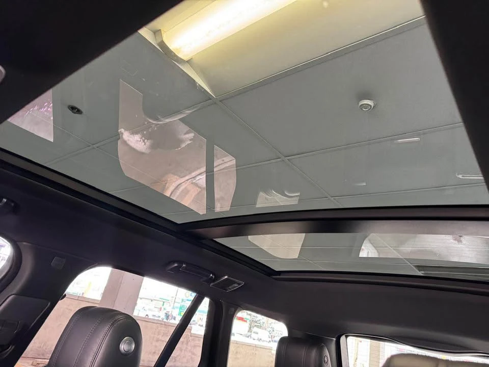 2016 Land Rover Range Rover L405 - Image 17 of 20