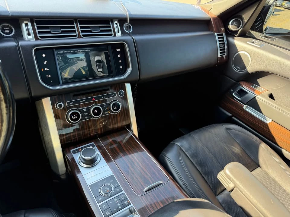 2016 Land Rover Range Rover L405 - Image 9 of 15