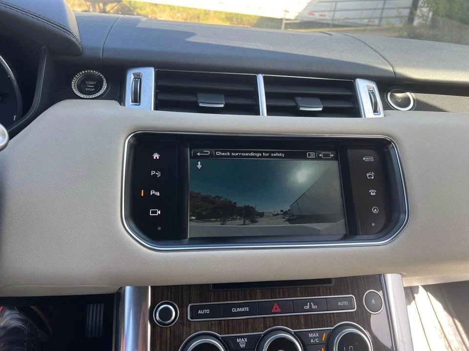 2016 Land Rover Range Rover L405 - Image 11 of 12