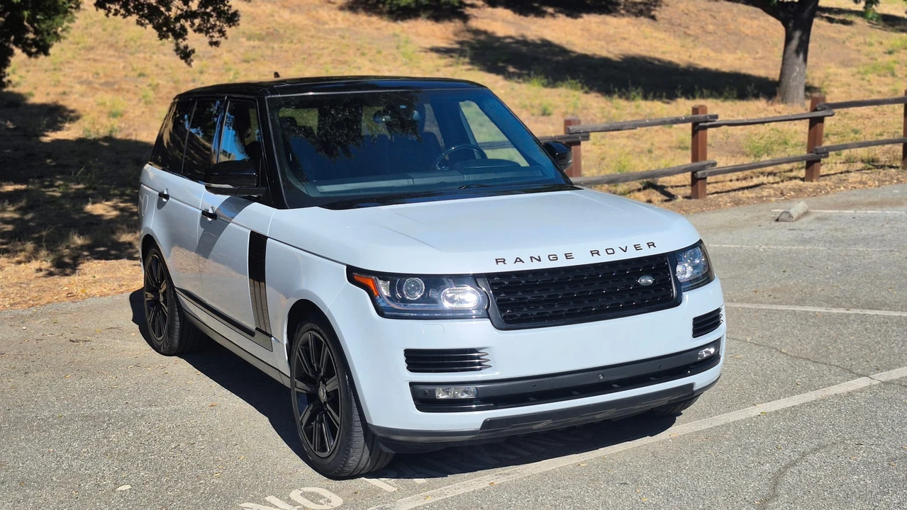 2016 Land Rover Range Rover L405 - Image 16 of 31