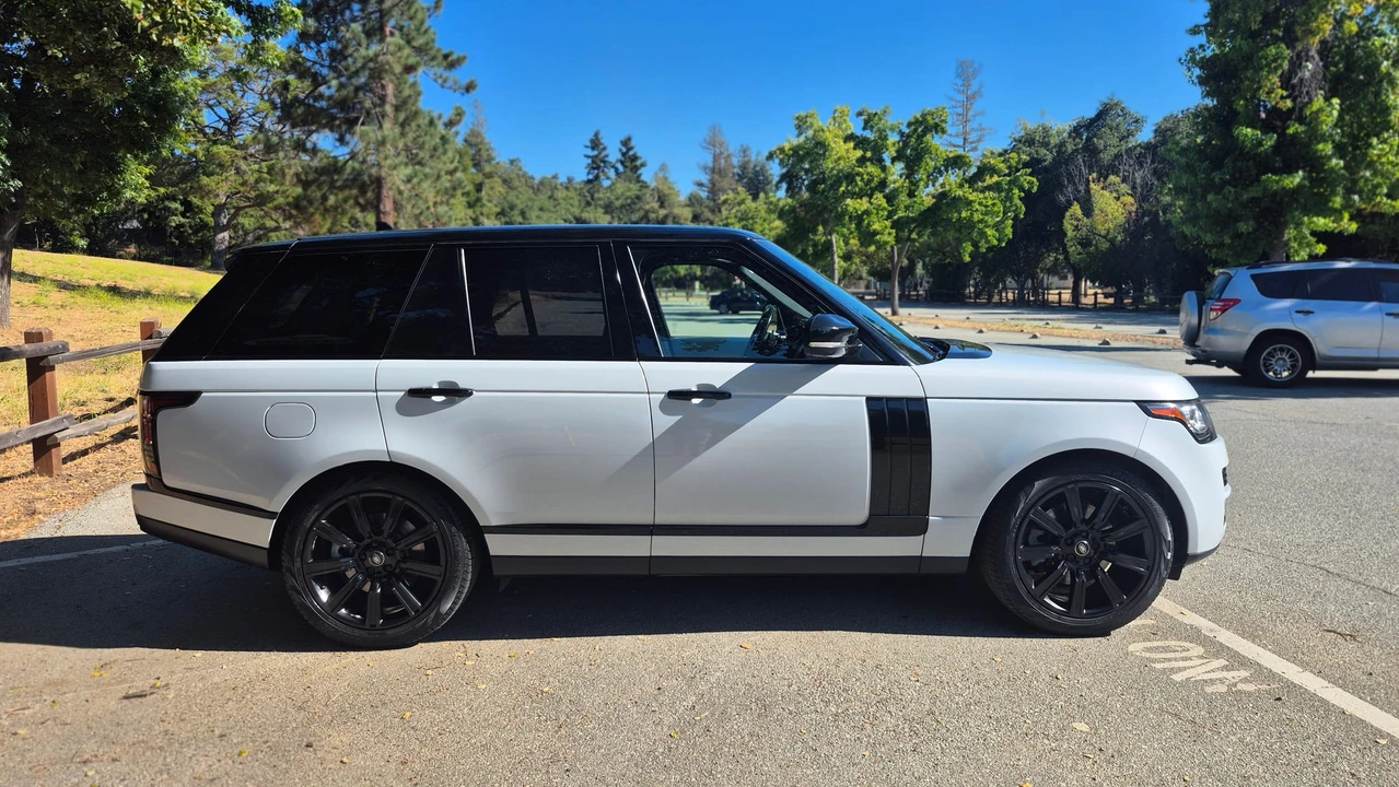 2016 Land Rover Range Rover L405 - Image 20 of 31