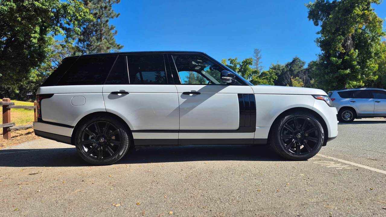 2016 Land Rover Range Rover L405 - Image 19 of 31