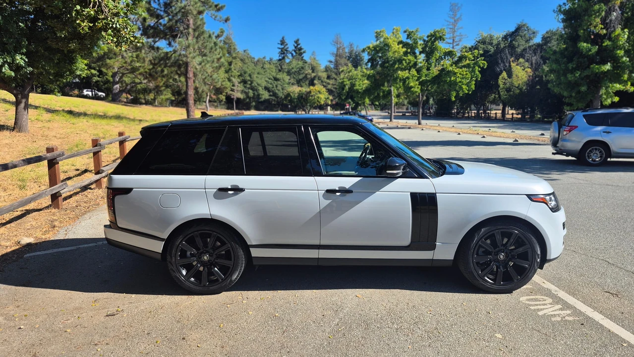 2016 Land Rover Range Rover L405 - Image 21 of 31