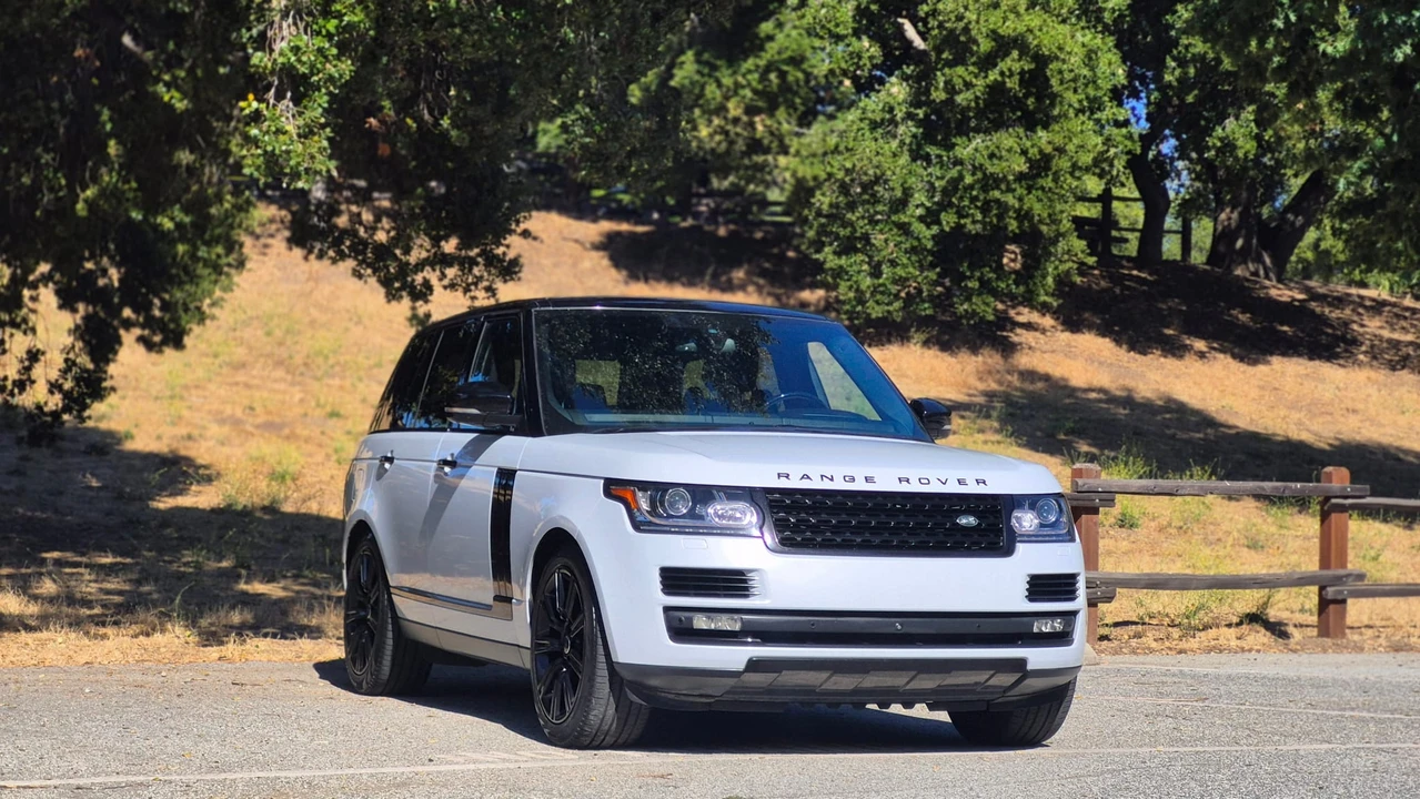 2016 Land Rover Range Rover L405 - Image 14 of 31