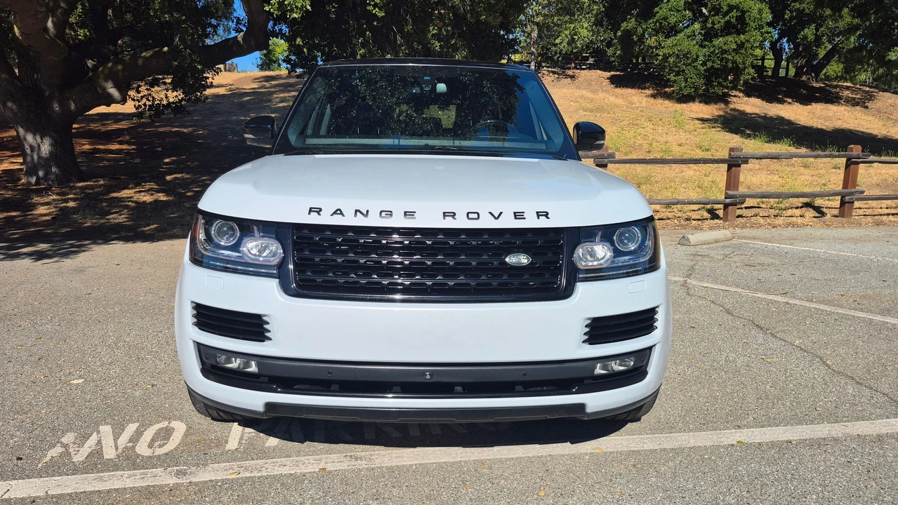 2016 Land Rover Range Rover L405 - Image 11 of 31