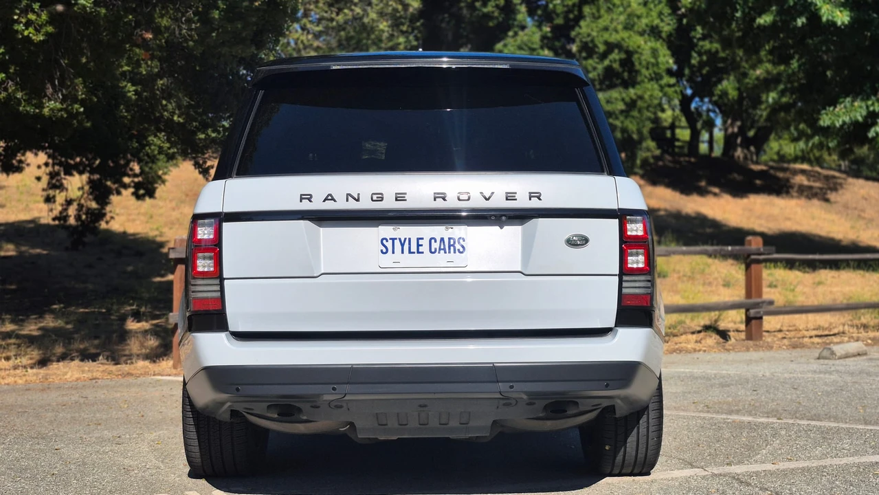 2016 Land Rover Range Rover L405 - Image 25 of 31