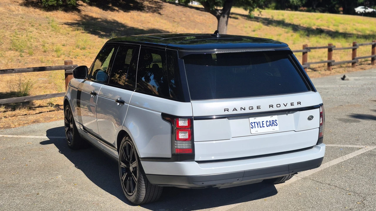 2016 Land Rover Range Rover L405 - Image 28 of 31