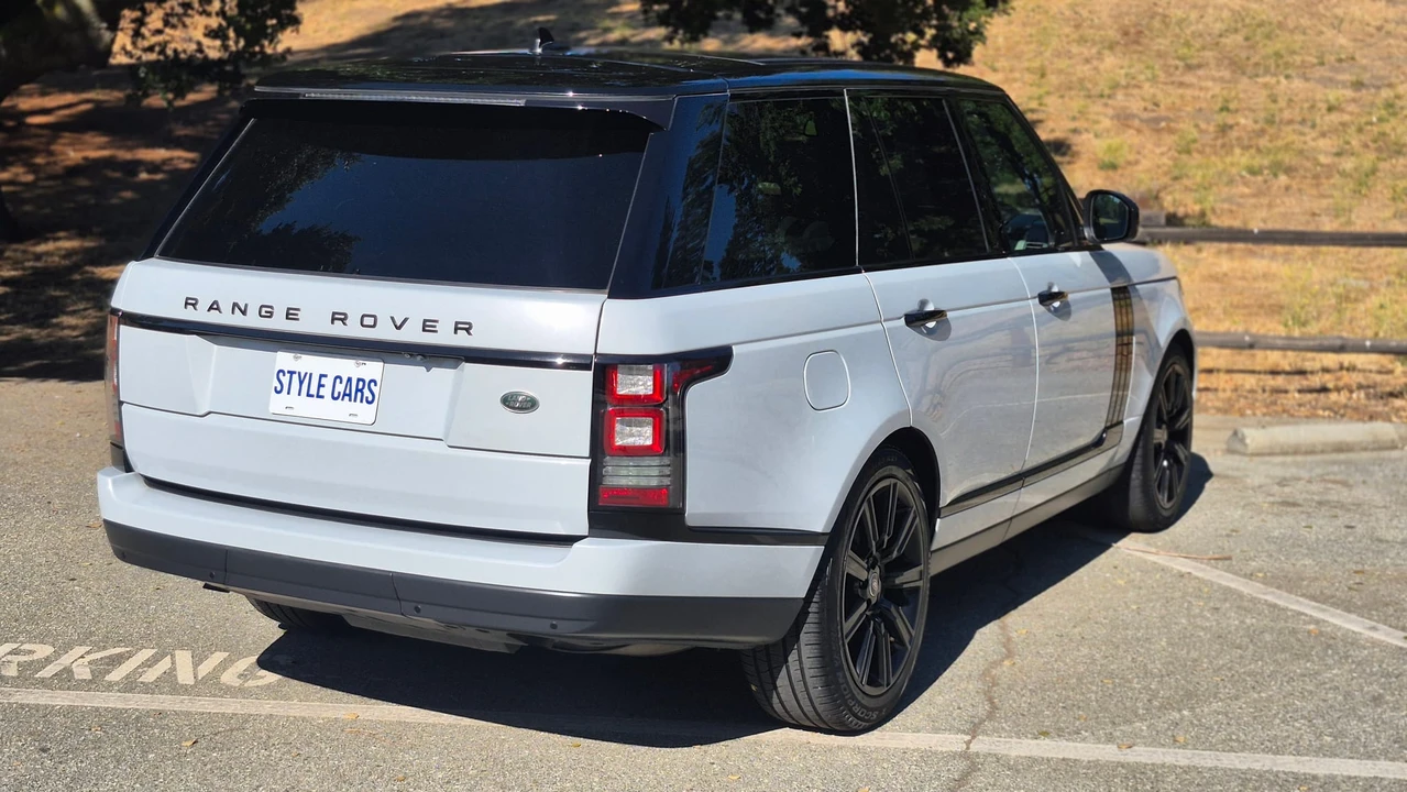 2016 Land Rover Range Rover L405 - Image 23 of 31