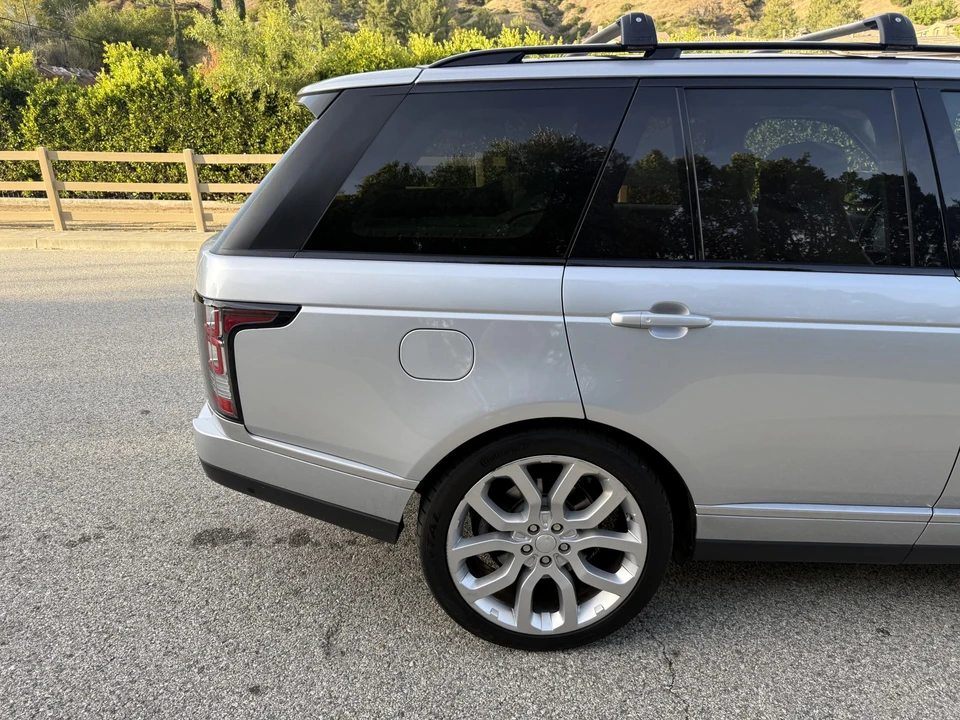 2016 Land Rover Range Rover L405 - Image 26 of 31