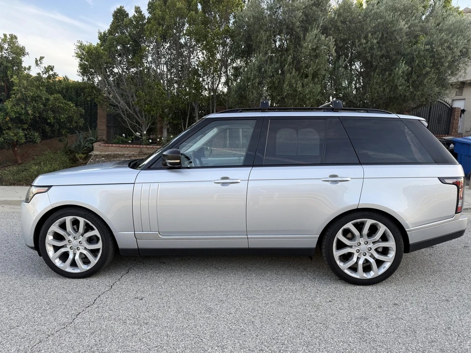 2016 Land Rover Range Rover L405 - Image 11 of 31