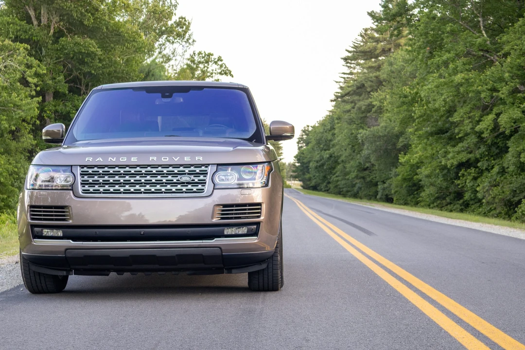 2016 Land Rover Range Rover L405 - Image 11 of 31