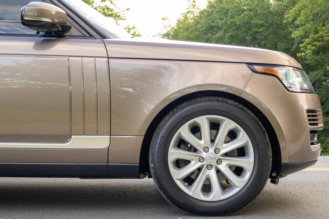 2016 Land Rover Range Rover L405 - Image 18 of 31