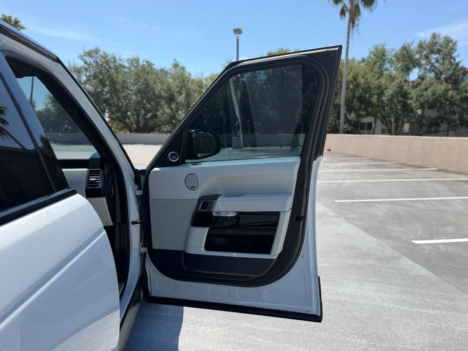 2016 Land Rover Range Rover L405 - Image 28 of 31