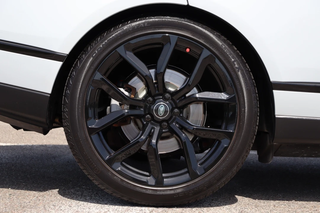2016 Land Rover Range Rover L405 - Image 17 of 31