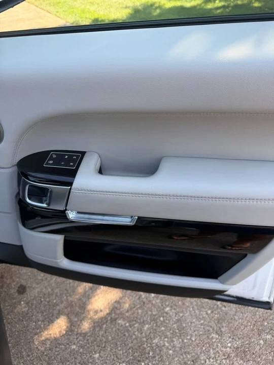 2016 Land Rover Range Rover L405 - Image 8 of 20