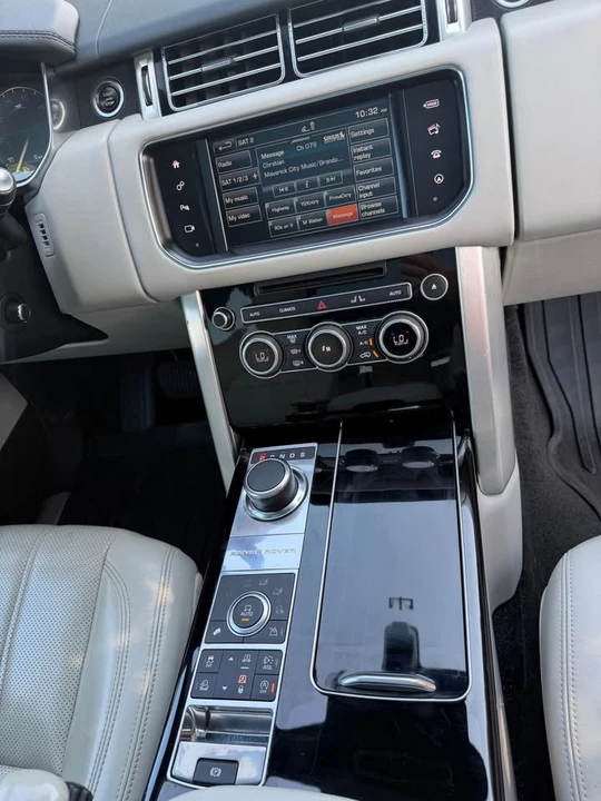 2016 Land Rover Range Rover L405 - Image 9 of 20
