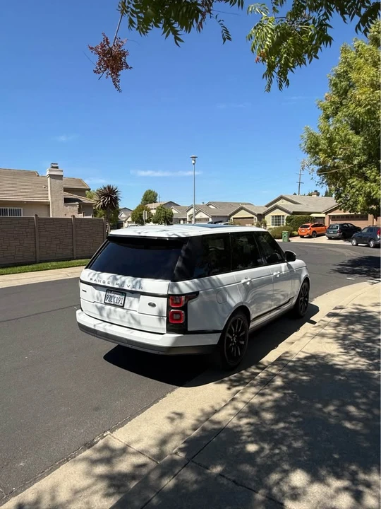 2016 Land Rover Range Rover L405 - Image 3 of 11