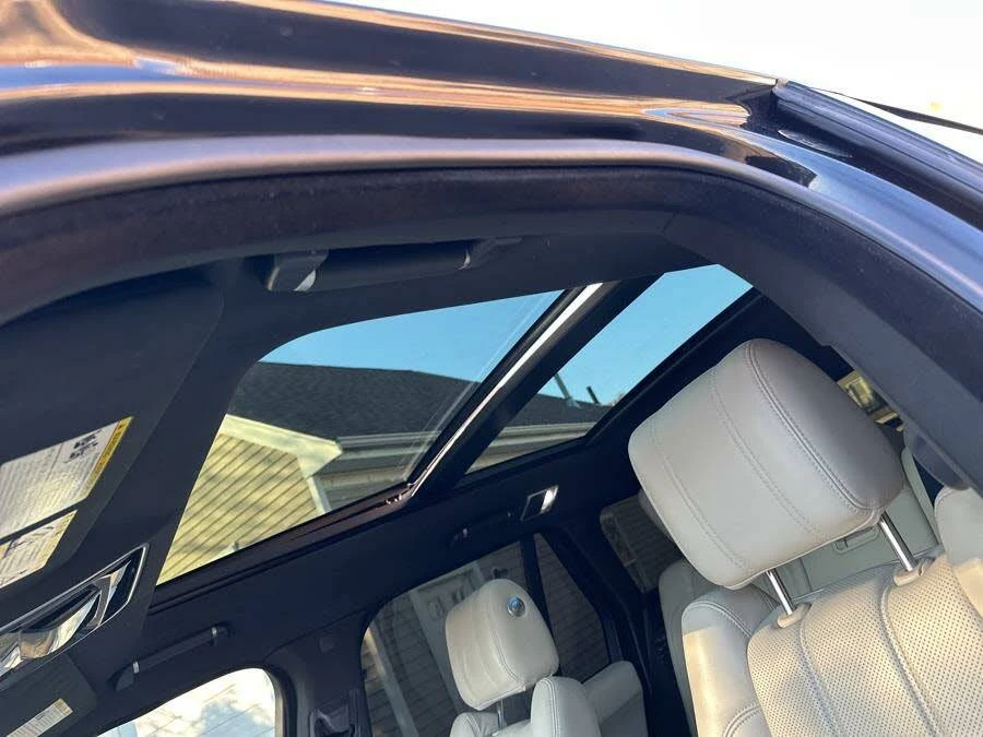 2016 Land Rover Range Rover L405 - Image 12 of 19