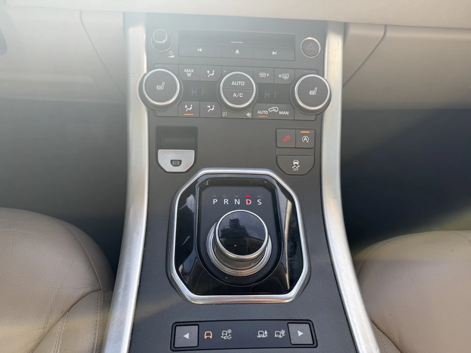 2016 Land Rover Range Rover L405 - Image 12 of 15