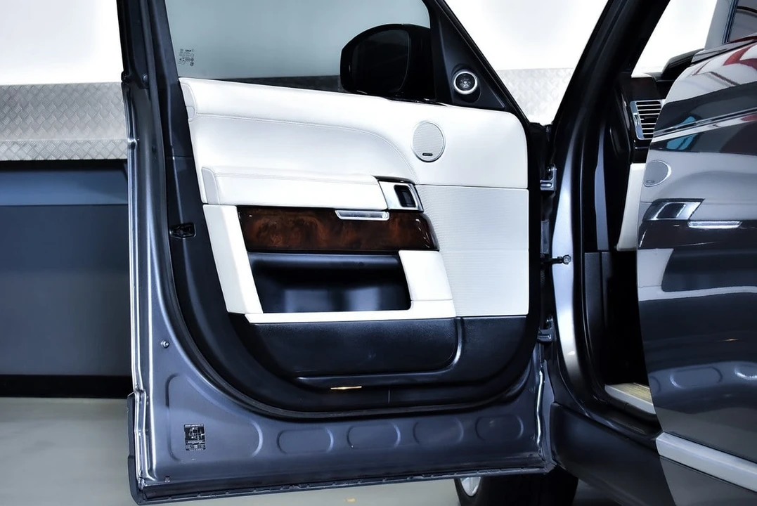 2016 Land Rover Range Rover L405 - Image 30 of 31