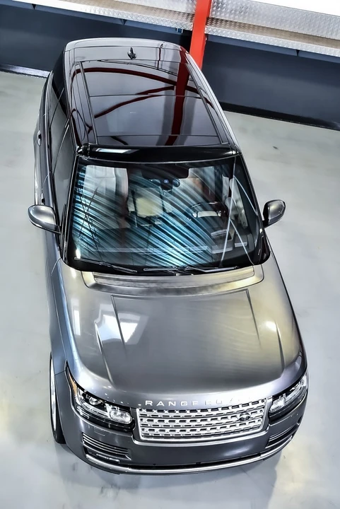 2016 Land Rover Range Rover L405 - Image 17 of 31