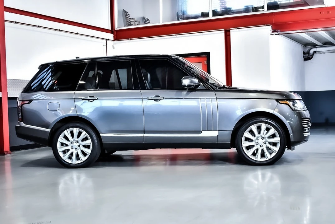 2016 Land Rover Range Rover L405 - Image 16 of 31