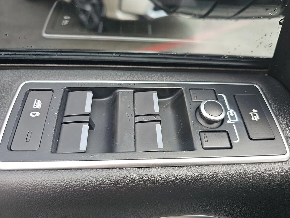 2016 Land Rover Range Rover L405 - Image 18 of 20