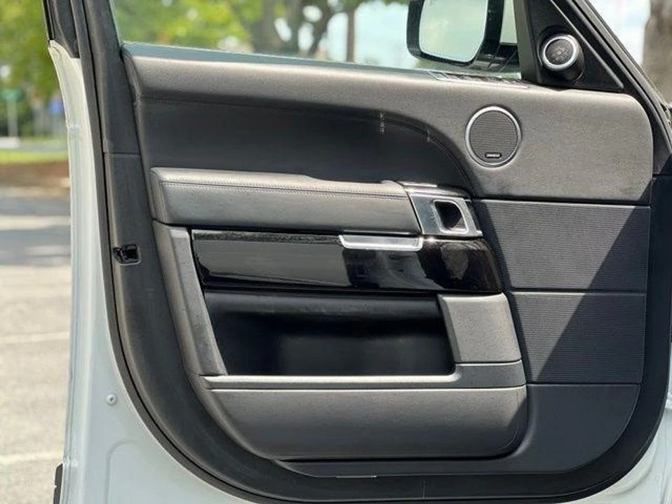 2016 Land Rover Range Rover L405 - Image 10 of 20
